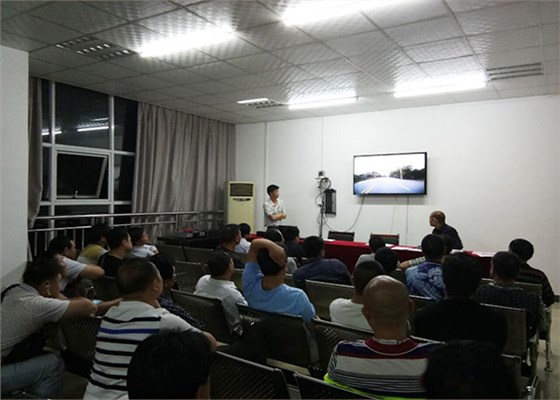 郴汽集團(tuán)永興分公司，全面?zhèn)鋺?zhàn)&ldquo;安全生產(chǎn)月&rdquo;&ldquo;安全生產(chǎn)萬里行&rdquo;活動(dòng)